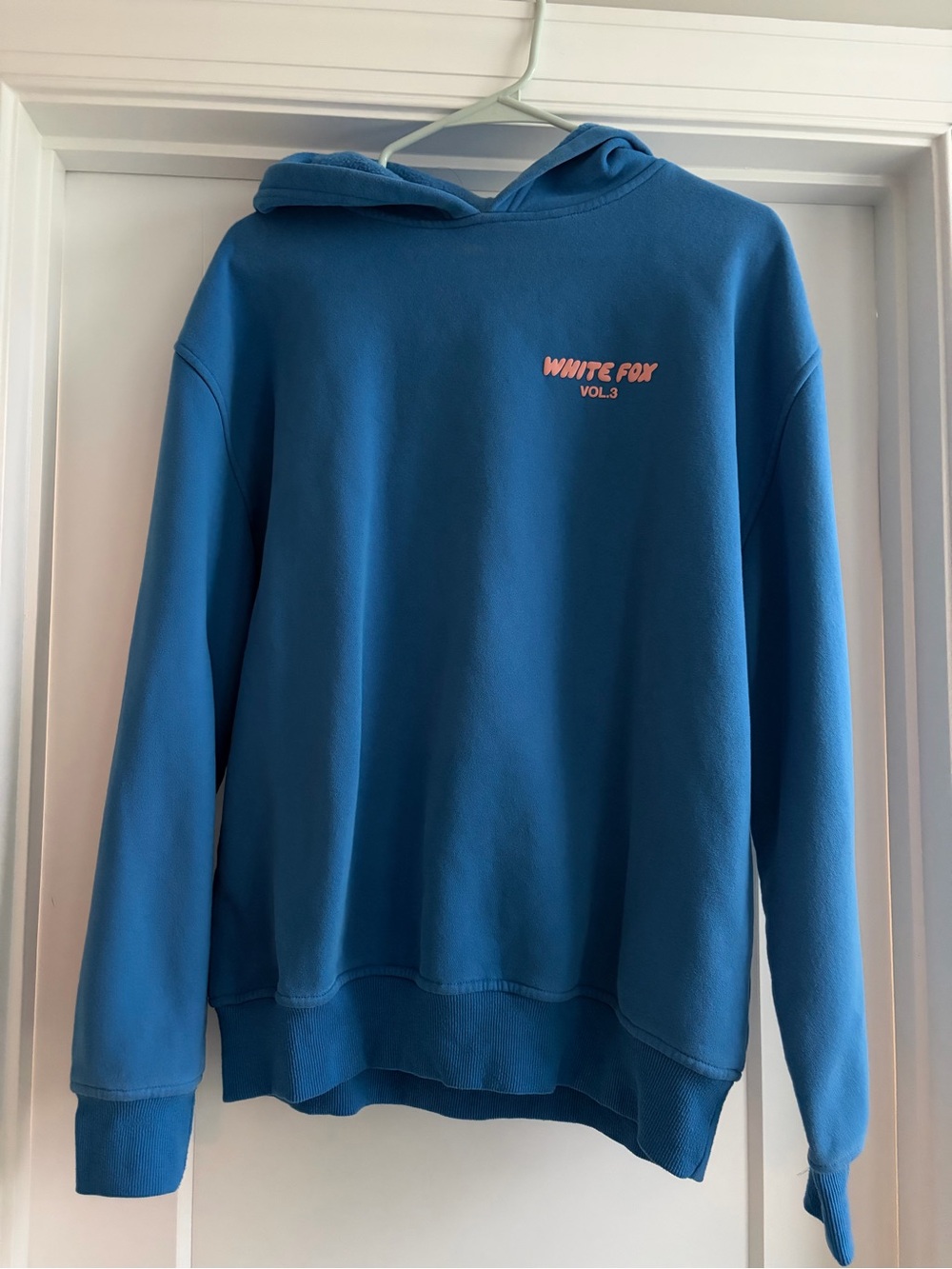 White Fox Women’s Blue Volume 3 Hoodie Sweatshirt Size Medium